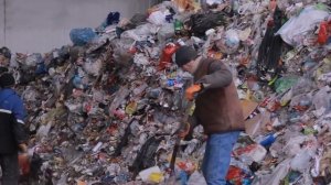 Вот для чего люди ТОННАМИ собирают Пластиковые Крышки