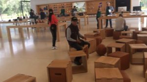 Apple Park Visitor Center: Cupertino California