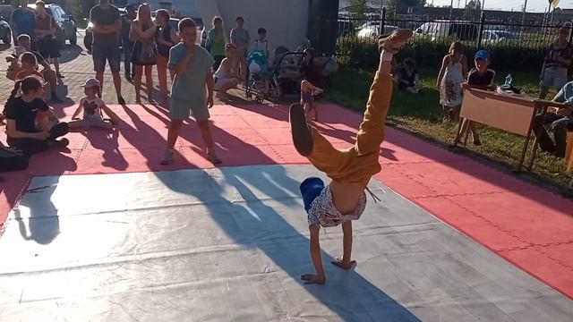 Баттл по брейкингу 27.06.22. город Дмитров смотреть онлайн