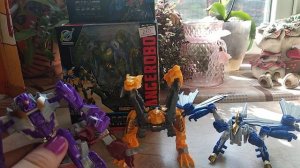 Трансформеры динозавры собираются в огромного Гигантозавра! Обзор прикольных роботов!