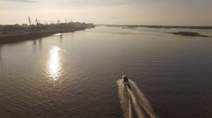 Катера на реке Волга. River transport and Motorboat  on the volga