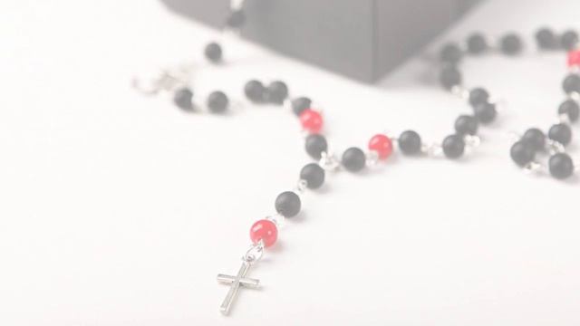 Украшения из натурального камня для женщин. Заказать и купить авторские женские украшения.