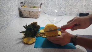 Как правильно нарезать АНАНАС. ЛайфХак. Секрет о которым ты не слышал, если АНАНАС не спелый