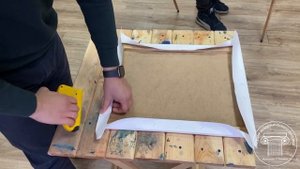 Как натянуть бумагу на планшет при помощи степлера.