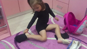 Художественная гимнастика. Женечка показывает упражнения.