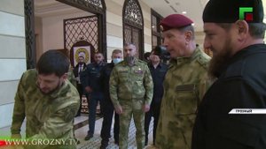 В Грозном наградили группу инструкторов Российского университета спецназа