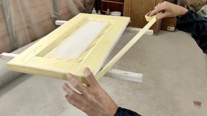 Перекраска старых фасадов кухни поэтапно.