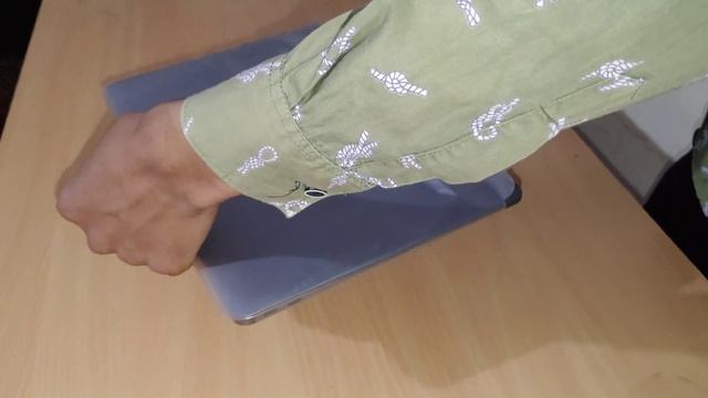 Apple MacBook Air M1 2022 Indian Retail Unit Unboxing & IMPRESSION⚡||UNICORN CYBERHUB GURGAON|| смотреть онлайн