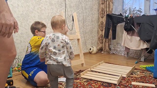 Собираем стеллаж в кладовку 🛠🪚🔨 смотреть онлайн