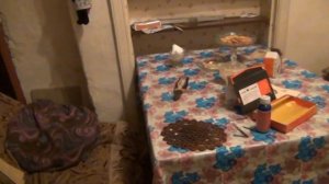 сама сделала полку в бывшем дверном проеме
