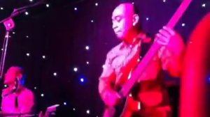 Bass solo Musicman Bongo bass