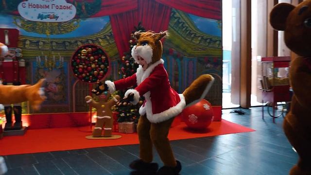 Новогодние игрушки и зверята от Море Шоу смотреть онлайн