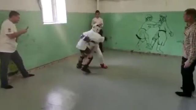 Роман Мартынович красный пояс, товарищеские встречи смотреть онлайн