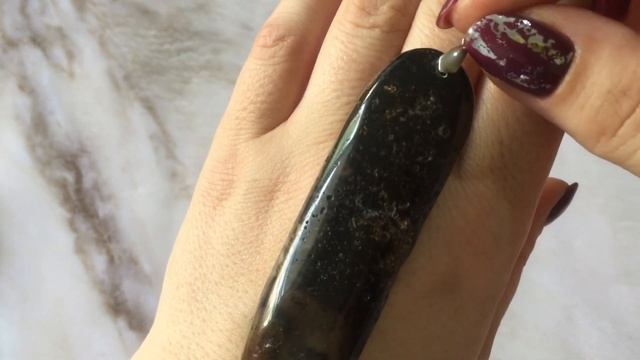 Натуральные камни,Янтарь.Кулоны.