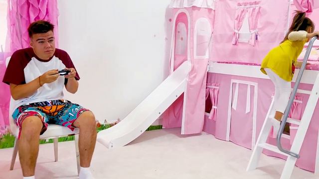 Холодное VS Горячее СЕСТРА Против БРАТА челлендж 24 часа смотреть онлайн