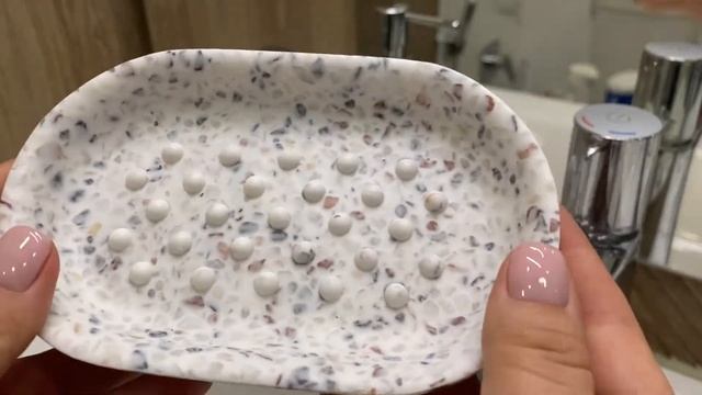 Набор аксессуаров для ванной комнаты junip terrazzo Umbra | Видео обзор от Kitchen-Devices.ru смотреть онлайн