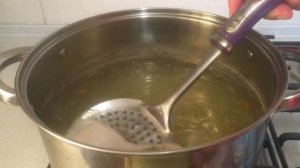 Капустняк с курицей и пшеном - это очень вкусно .