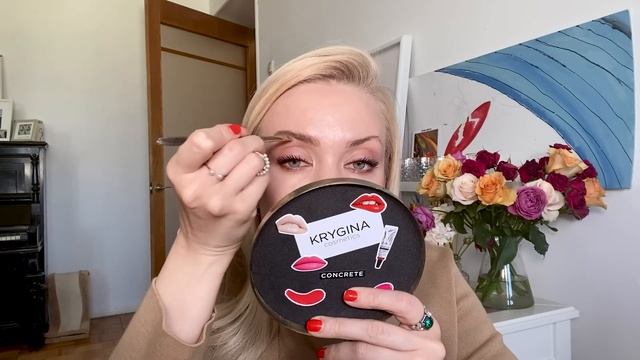 Елена Крыгина Идеальный карамельный макияж с glow-эффектом.