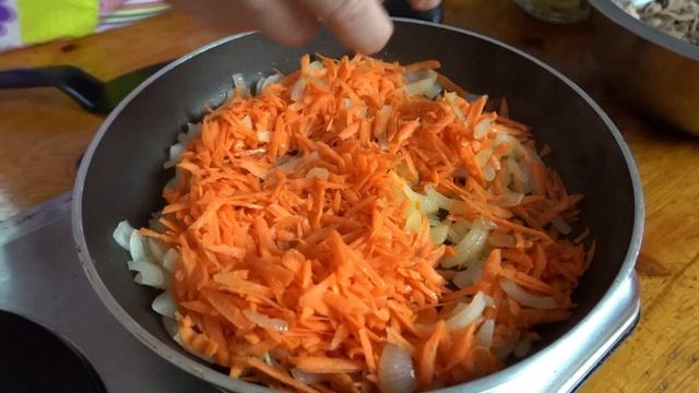 Бомбический салат за копейки! И гостей угостить не стыдно!