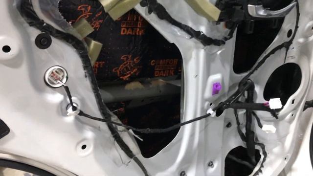 Honda CR-V сделали вибро-шумоизоляцию салона, качественными, эффективными материалами Комфортмат смотреть онлайн