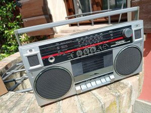 Toshiba Ghettoblaster Vintage Boombox RT 6035 Stereo-ЯНВАРЬ 1985 -ЯПОНИЯ.