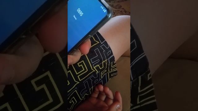 звоним на номер 0695 (номер из мема ты кто такой, давай до свидания)