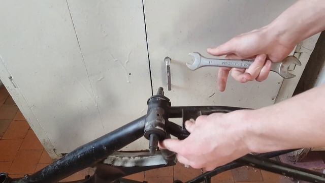 Прикипела каретка, что делать? Как открутить прикипевшую каретку.