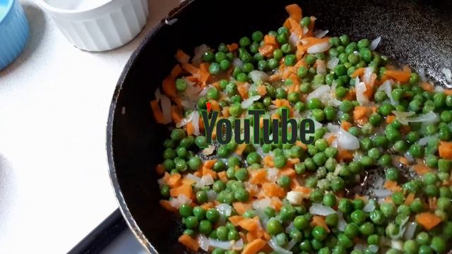 Рис с овощами и яйцом( по-тайски) .Самый вкусный рис на обед или ужин. Приготовить просто.