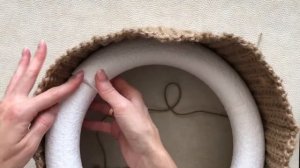 Венок новогодний из джута | вязаный венок