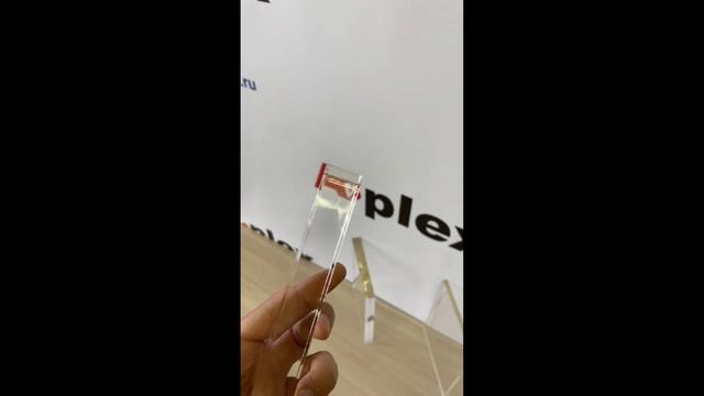 Различные виды обработки торцов оргстекла. Рассматриваем лазерную резку, а так же 2 вида полировки. смотреть онлайн