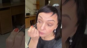 Треугольник Молодости шаг 3 омолаживающий макияж.