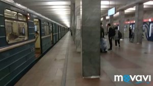 Электропоезда "Номерной" и "Москва" на станции метро Профсоюзная // 9 июля 2019 года