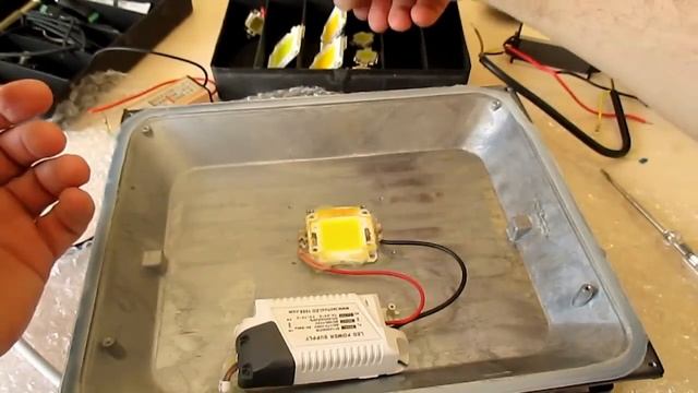 ДЕШЕВЫЙ LED ПРОЖЕКТОР,СТОИТ ЛИ ПОКУПАТЬ?КАК ИСПОЛЬЗОВАТЬ. смотреть онлайн