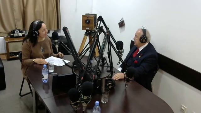 Зураб Церетели: «Почему я вас обожаю и люблю? Потому что у вас хорошие лица, добрые глаза» смотреть онлайн