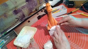 КАК СДЕЛАТЬ ФИГУРКУ ИЗ МАСТИКИ/ НА ТОРТ/ СВОИМИ РУКАМИ