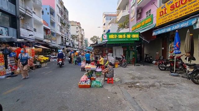 Дорожное движение, рынок "Обжорка", ремонт обуви. Вьетнам смотреть онлайн