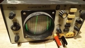 Осциллограф Н3013 (школьный). Обзор и испытание.