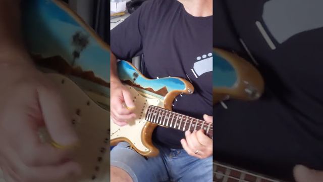 Fender Strat '72 vs Fender Strat 2020 смотреть онлайн