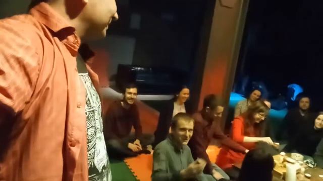 Дзен Знакомства и фрагмент Дня рождения в том же пространстве смотреть онлайн