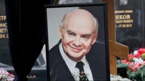 ЖУТКОЕ ЗРЕЛИЩЕ! Вот как выглядит могила Николая Добронравова