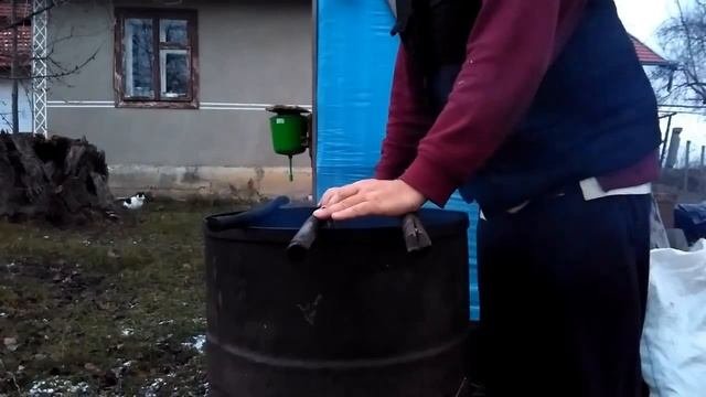 Рождественская сырокопченная колбаса в коллагеновой оболочке из свинины.