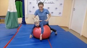 Занятие 4. Упражнения с фитболом/Песенка "Часики"