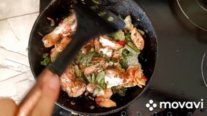 Куриное филе с брокколи и стручковой фасолью на сковороде?