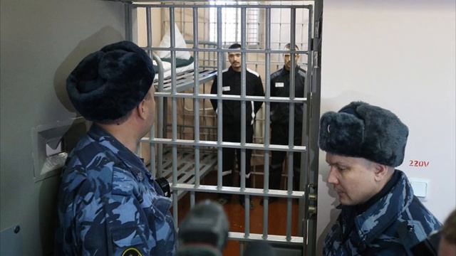 Как зеки стригут ногти и волосы в тюрьме и на зоне