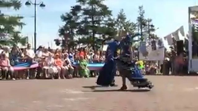 Рок-стилизация викторианской готики.Дефиле костюмов смотреть онлайн