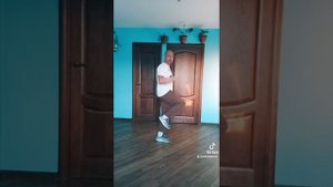 Как научиться танцевать Шаффл за 3 минуты 3 топовых движения из трендов тик ток танцы 2021.