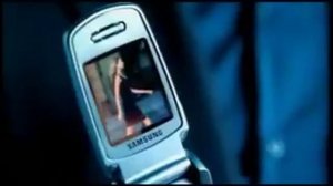 Музыка из рекламы Samsung E700 - Снимай то что любишь (Estella Warren) (Россия) (2007)