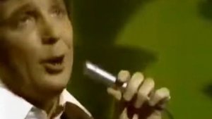 Tom Jones (Proud Mary)