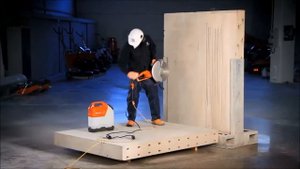 Резка бетонной стены электрорезом Husqvarna K 3000 Wet