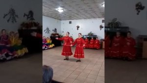 Виктория Воропаева и Регина Мамедова с песней "Русские умельцы"